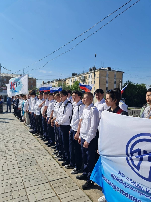 Вчера в Железнодорожном районе на площади Комсомольская состоялась традиционная акция "Свеча памяти", посвященная Дню памяти и скорби.